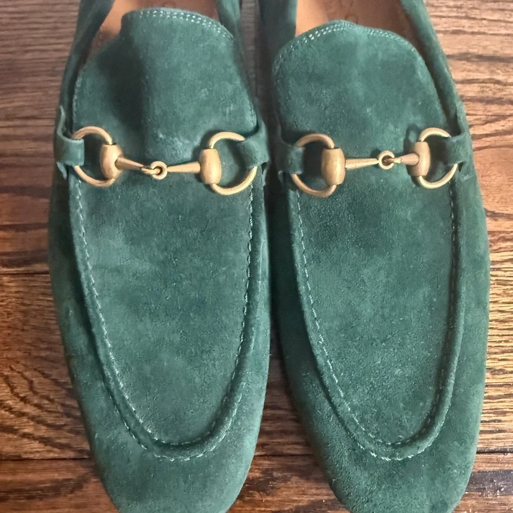 $1,090 Gucci Green Suede Loafers men’s 9